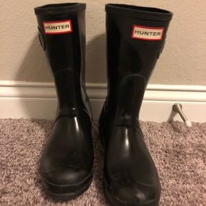 Women’s size 6 Hunter rain boots
